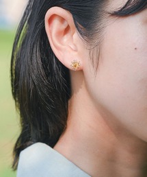 イイダ傘店 ピアス 夕暮れのカモミール グレー