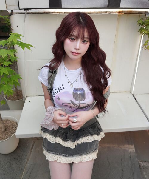 MACNI(マクニ)の「ROSE HEART CROP T-SHIRT WHITE(Tシャツ/カットソー・レディース・ホワイト・FREE)」の6枚目の写真