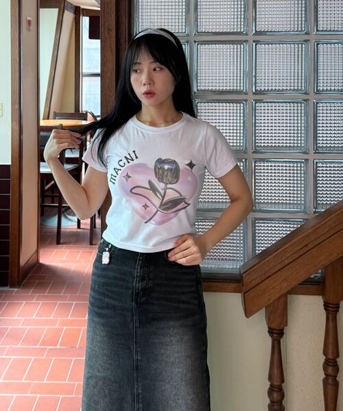 MACNI(マクニ)の「ROSE HEART CROP T-SHIRT WHITE(Tシャツ/カットソー・レディース・ホワイト・FREE)」の7枚目の写真