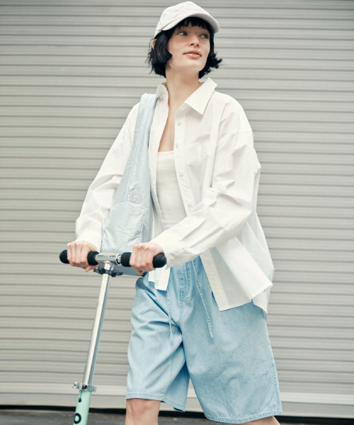 MALOUPE(マロップ)の「9205 超軽量 ワンタック ハーフ デニムパンツ (インディゴ)(その他パンツ・レディース・インディゴブルー・SMALL/MEDIUM)」の2枚目の写真