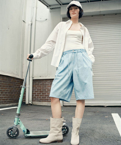 MALOUPE(マロップ)の「9205 超軽量 ワンタック ハーフ デニムパンツ (インディゴ)(その他パンツ・レディース・インディゴブルー・SMALL/MEDIUM)」の3枚目の写真