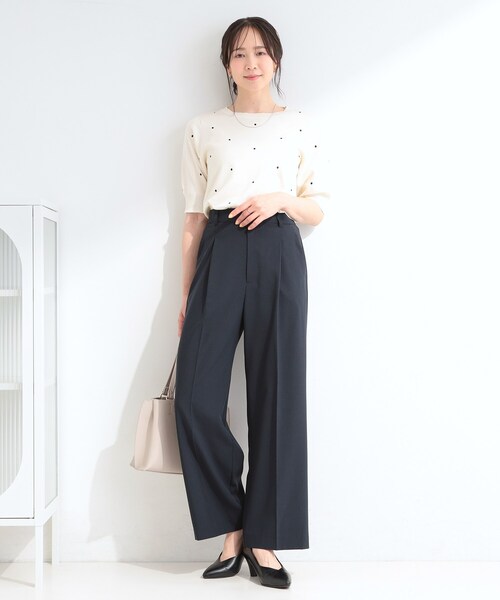 SHOO・LA・RUE(シューラルー)の「【セットアップ可/洗濯後しわになりにくい/UV/吸水速乾】シンプルに美しく タックワイドパンツ(その他パンツ・レディース・ネイビー/ナチュラル/グレー・04/03/02/01)」の11枚目の写真