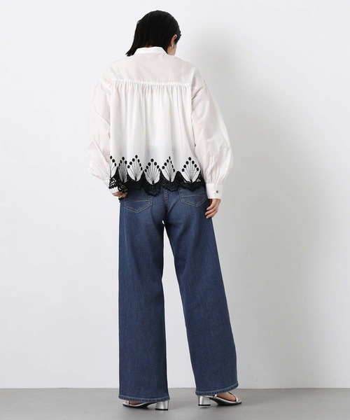 Gready Brilliant(グレディブリリアン)の「スカラ刺繍バンドネックシャツ(シャツ/ブラウス・レディース・オフホワイト・FREE)」の9枚目の写真
