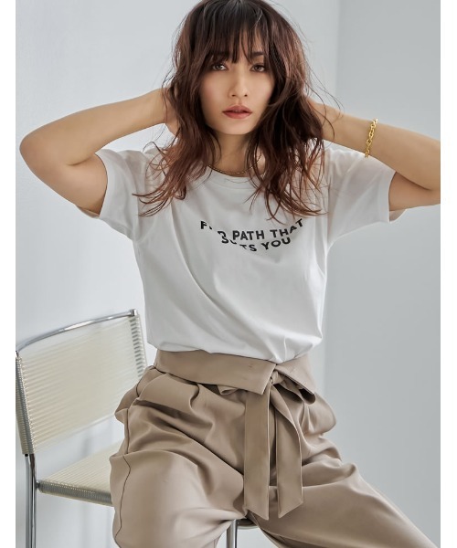 Re:EDIT（リエディ）の「[UVカット][接触冷感]スローガンロゴTシャツ（Tシャツ/カットソー・レディース・ブラック/ホワイト×ブラック/ホワイト×レッド/ホワイト×シルバー/レッド・MEDIUM/LARGE）」の15枚目の写真