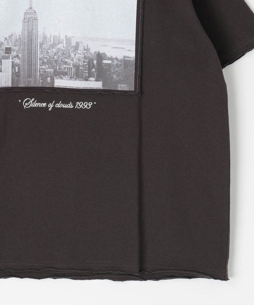 LEPSIM(レプシィム)の「フォトパッチプリントT 667197(Tシャツ/カットソー・レディース・オフホワイト/チャコール/イエロー・FREE)」の8枚目の写真