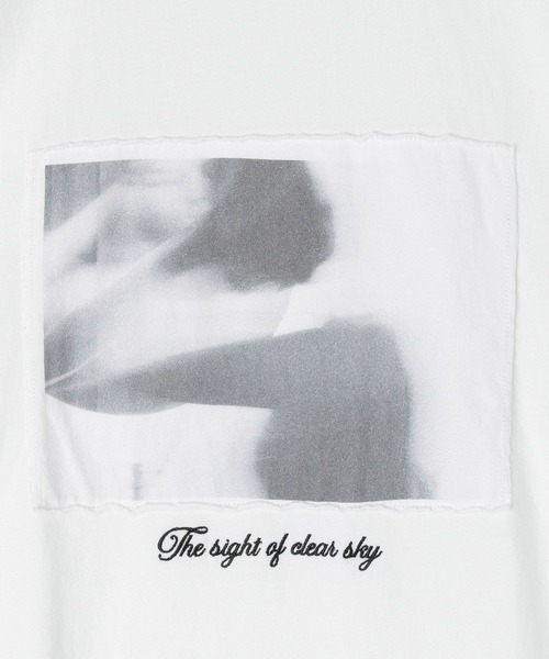 LEPSIM(レプシィム)の「フォトパッチプリントT 667197(Tシャツ/カットソー・レディース・オフホワイト/チャコール/イエロー・FREE)」の14枚目の写真