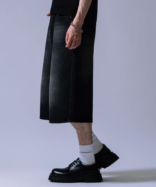 Crownor(クラウノアー)の「ワイドバギー デニムショーツ(デニムパンツ・メンズ・ブラック/ブルー/サックスブルー・X-LARGE/MEDIUM/LARGE)」の5枚目の写真