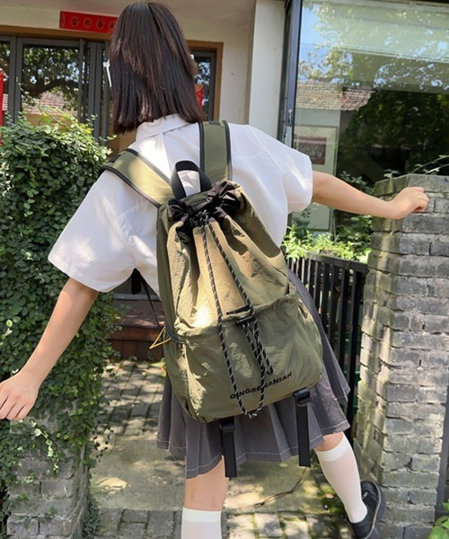 Miniministore(ミニミニストア)の「パラコード巾着リュック大容量バックパック(バックパック/リュック・レディース・ブラック/ベージュ/カーキ/オレンジ/ワインレッド・FREE)」の8枚目の写真