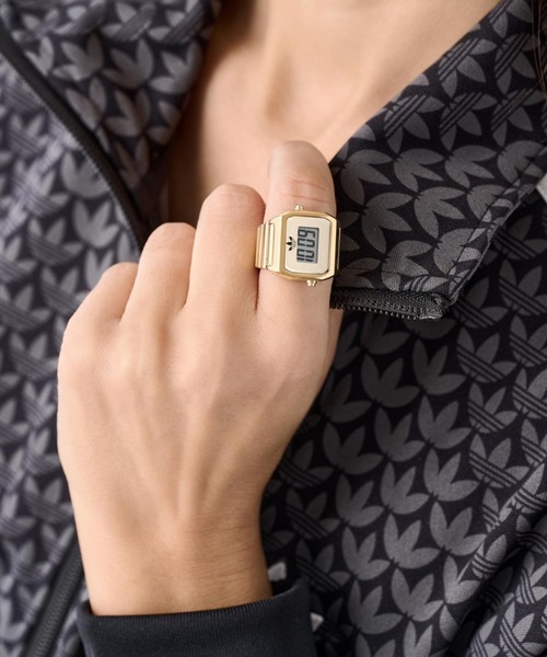 adidas(アディダス)の「adidas originals/アディダスオリジナルス DIGITAL TWO RING リングウォッチ ADS-AOST26036 ユニセックス(デジタル腕時計・レディース・ゴールド・約11号)」の4枚目の写真