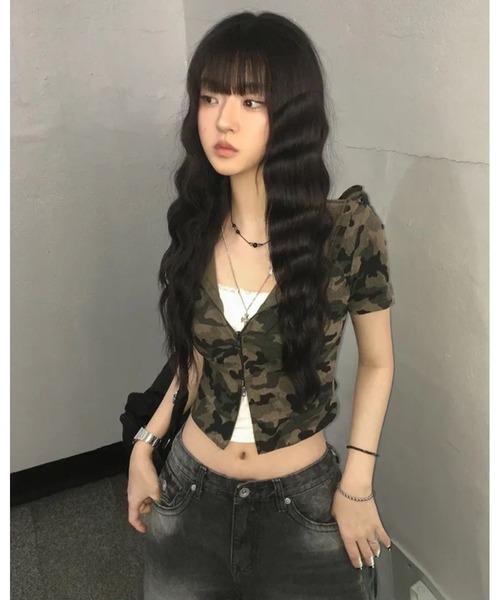 inst.ALL(インストール)の「クロップド丈迷彩柄半袖Wジップフーディー(Tシャツ/カットソー・レディース・カーキ・M)」の8枚目の写真