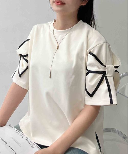 AS KNOW AS plus(アズノゥアズプラス)の「◯袖リボン×脇スリット オーバーサイズ半袖Tシャツ(Tシャツ/カットソー・レディース・アイボリー/杢グレー/ブラック・FREE)」の2枚目の写真