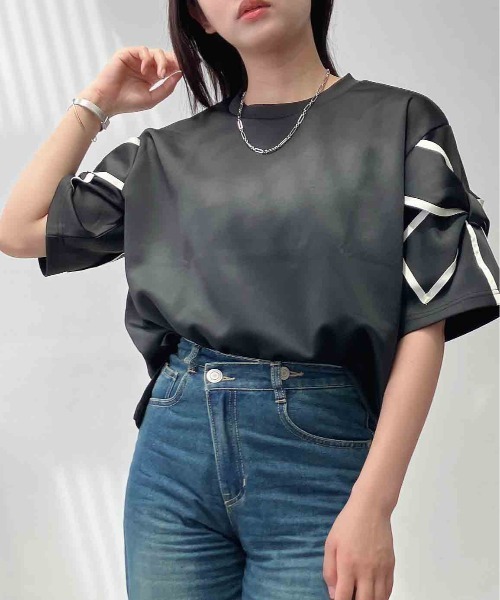 AS KNOW AS plus(アズノゥアズプラス)の「◯袖リボン×脇スリット オーバーサイズ半袖Tシャツ(Tシャツ/カットソー・レディース・アイボリー/杢グレー/ブラック・FREE)」の3枚目の写真
