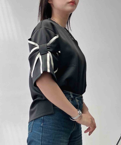 AS KNOW AS plus(アズノゥアズプラス)の「◯袖リボン×脇スリット オーバーサイズ半袖Tシャツ(Tシャツ/カットソー・レディース・アイボリー/杢グレー/ブラック・FREE)」の11枚目の写真