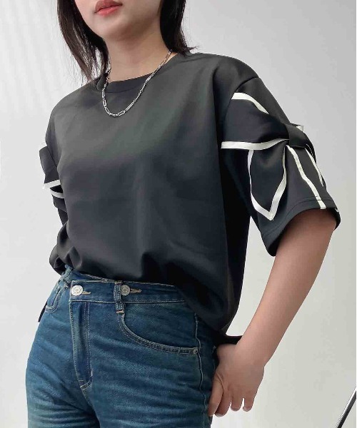 AS KNOW AS plus(アズノゥアズプラス)の「◯袖リボン×脇スリット オーバーサイズ半袖Tシャツ(Tシャツ/カットソー・レディース・アイボリー/杢グレー/ブラック・FREE)」の12枚目の写真