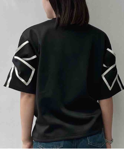 AS KNOW AS plus(アズノゥアズプラス)の「◯袖リボン×脇スリット オーバーサイズ半袖Tシャツ(Tシャツ/カットソー・レディース・アイボリー/杢グレー/ブラック・FREE)」の13枚目の写真