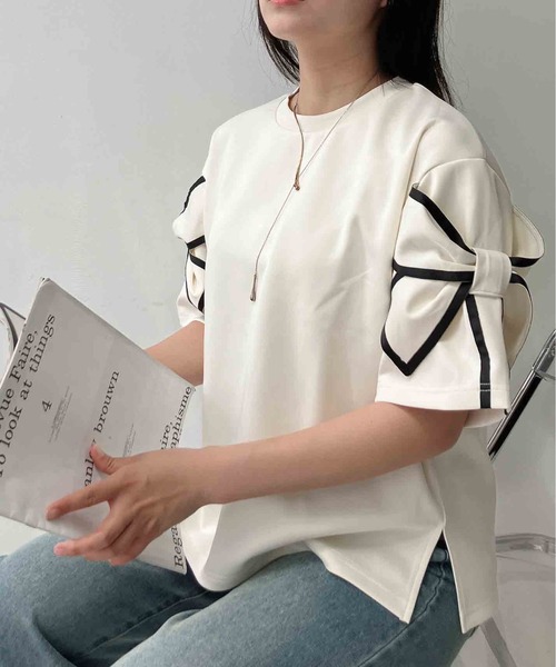 AS KNOW AS plus(アズノゥアズプラス)の「◯袖リボン×脇スリット オーバーサイズ半袖Tシャツ(Tシャツ/カットソー・レディース・アイボリー/杢グレー/ブラック・FREE)」の4枚目の写真