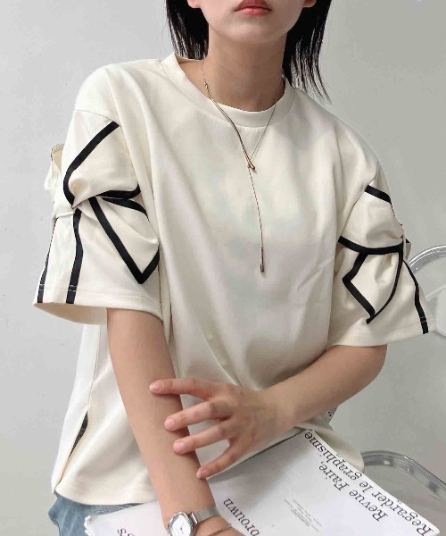 AS KNOW AS plus(アズノゥアズプラス)の「◯袖リボン×脇スリット オーバーサイズ半袖Tシャツ(Tシャツ/カットソー・レディース・アイボリー/杢グレー/ブラック・FREE)」の6枚目の写真
