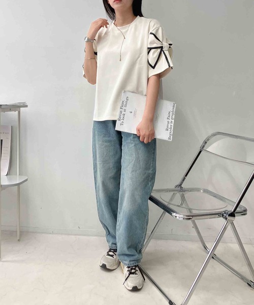 AS KNOW AS plus(アズノゥアズプラス)の「◯袖リボン×脇スリット オーバーサイズ半袖Tシャツ(Tシャツ/カットソー・レディース・アイボリー/杢グレー/ブラック・FREE)」の8枚目の写真
