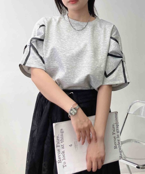 AS KNOW AS plus(アズノゥアズプラス)の「◯袖リボン×脇スリット オーバーサイズ半袖Tシャツ(Tシャツ/カットソー・レディース・アイボリー/杢グレー/ブラック・FREE)」の15枚目の写真