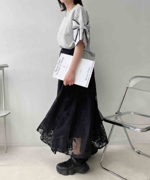 AS KNOW AS plus(アズノゥアズプラス)の「◯袖リボン×脇スリット オーバーサイズ半袖Tシャツ(Tシャツ/カットソー・レディース・アイボリー/杢グレー/ブラック・FREE)」の21枚目の写真
