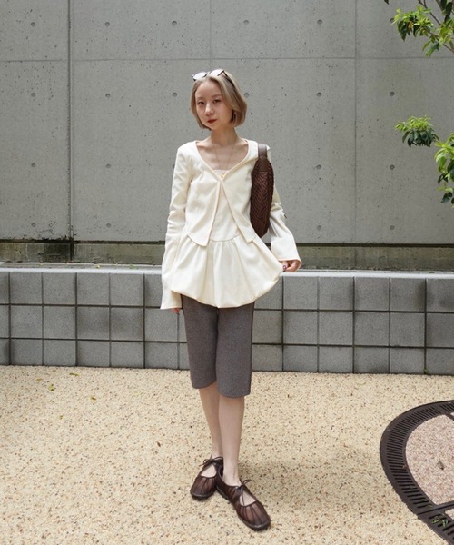 Ameri(アメリ)の「MEDI FRONT HOOK RIB CARDIGAN(カーディガン/ボレロ・レディース・クリーム/ブラック/アイボリー・FREE)」の18枚目の写真