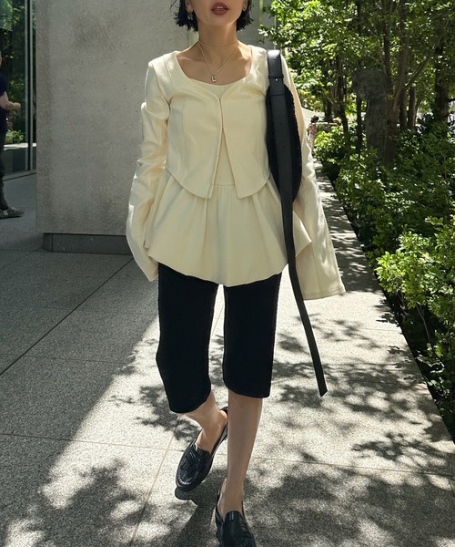 Ameri(アメリ)の「MEDI FRONT HOOK RIB CARDIGAN(カーディガン/ボレロ・レディース・クリーム/ブラック/アイボリー・FREE)」の6枚目の写真