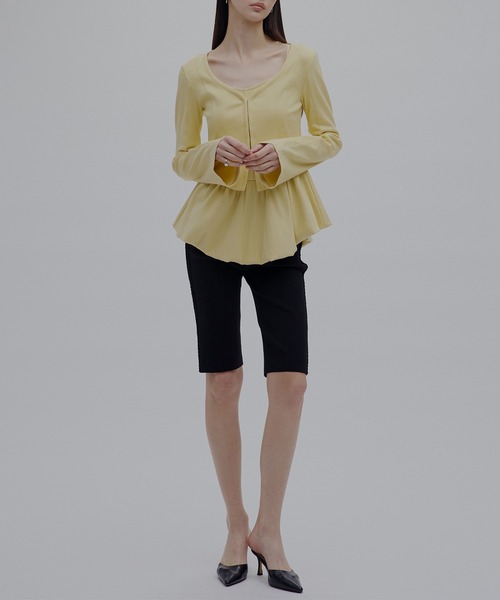 Ameri(アメリ)の「MEDI FRONT HOOK RIB CARDIGAN(カーディガン/ボレロ・レディース・クリーム/ブラック/アイボリー・FREE)」の13枚目の写真