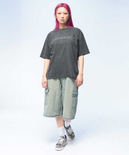 THRASHER(スラッシャー)の「THRASHER (スラッシャー) ダメージ加工 Tシャツ 半袖 綿100% ピグメント加工 染め ロゴ クルーネック ユニセックス(Tシャツ/カットソー・メンズ・ブルー/ピンク/ブラック×レッド/ブラック×ブラック・M/L)」の5枚目の写真