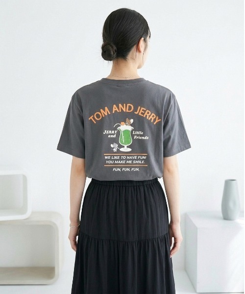 Tom&Jerry(トムアンドジェリー)の「【TOM&JERRY/トムとジェリー】キャラクターバックプリント半袖プリントTシャツ(DRY) ユニセックス(Tシャツ/カットソー・メンズ・オートミール/スミクロ/ライトピンク/サックスブルー・LARGE/MEDIUM)」の18枚目の写真