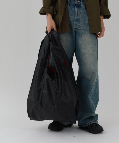 392 plusm(サンキューニプリュスエム)の「392plusm 392PLUSM PU ECO BAG_BIGムジ サンキューニ プリュスエム PU エコバッグ ビッグ(エコバッグ/サブバッグ・メンズ・イエロー/レッド/ブラック/ブルー・ONE)」の22枚目の写真