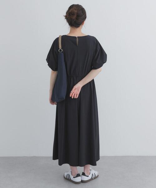 URBAN RESEARCH DOORS(アーバンリサーチドアーズ)の「撥水ウエストドロストワンピース(ワンピース・レディース・チャコールグレー/ブラック・FREE)」の9枚目の写真