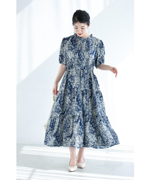 cawaii(カワイイ)の「涼やかな小花シルエットのティアードミディアムワンピース(ワンピース・レディース・ブルー・FREE)」の8枚目の写真