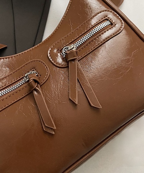 boemy(ボエミー)の「2WAY ハートチャーム ショルダーバッグ(ショルダーバッグ・レディース・ブラック/ブラウン/レッド/オフホワイト/キャメル・FREE)」の14枚目の写真