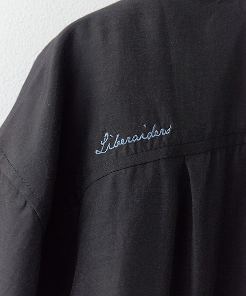 Liberaiders(リベレイダース)の「Liberaiders/リベレイダース COTTON RAYON S/S SHIRT コットン レーヨン 半袖シャツ 刺繍デザイン 裾ドロスト 吸水速乾 メンズ 2026年 夏 夏服(シャツ/ブラウス・メンズ・ブラック・M/L/XL)」の13枚目の写真