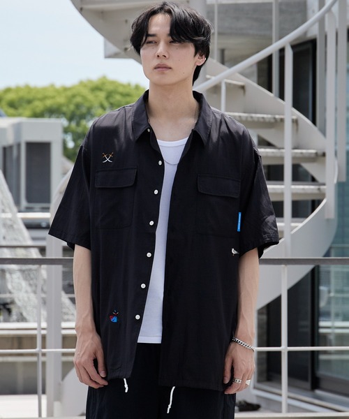 Liberaiders(リベレイダース)の「Liberaiders/リベレイダース COTTON RAYON S/S SHIRT コットン レーヨン 半袖シャツ 刺繍デザイン 裾ドロスト 吸水速乾 メンズ 2026年 夏 夏服(シャツ/ブラウス・メンズ・ブラック・M/L/XL)」の21枚目の写真
