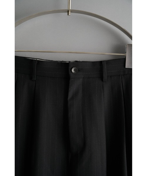 marka(マーカ)の「CONZ別注 DOUBLE PLEATED WIDE TROUSERS/ワイドパンツ/抗菌・防臭性/オールシーズン/marka(スラックス・メンズ・ライトグレー/グレー/ストライプ・1/3/2)」の13枚目の写真