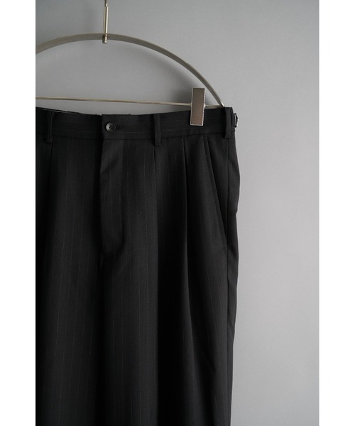 marka(マーカ)の「CONZ別注 DOUBLE PLEATED WIDE TROUSERS/ワイドパンツ/抗菌・防臭性/オールシーズン/marka(スラックス・メンズ・ライトグレー/グレー/ストライプ・1/3/2)」の14枚目の写真