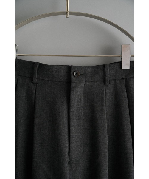 marka(マーカ)の「CONZ別注 DOUBLE PLEATED WIDE TROUSERS/ワイドパンツ/抗菌・防臭性/オールシーズン/marka(スラックス・メンズ・ライトグレー/グレー/ストライプ・1/3/2)」の21枚目の写真