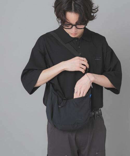 SENSE OF PLACE by URBAN RESEARCH(センスオブプレイスバイアーバンリサーチ)の「『別注』Converse×SENSE OF PLACE JACKPURCELLショルダーバック(ショルダーバッグ・メンズ・ホワイト/チャコールグレー/ブラック・ONE)」の8枚目の写真