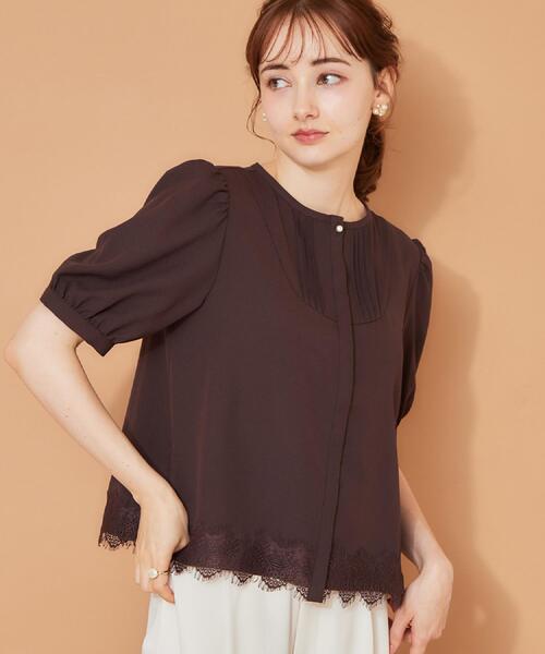 couture brooch(クチュールブローチ)の「【洗える】ピンタック 裾レース ブラウス(シャツ/ブラウス・レディース・ダークブラウン/オフホワイト/ブルー系4・36/38/40/42)」の2枚目の写真