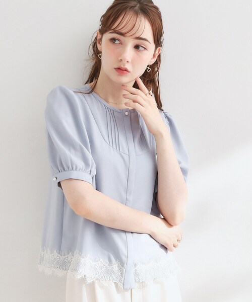 couture brooch(クチュールブローチ)の「【洗える】ピンタック 裾レース ブラウス(シャツ/ブラウス・レディース・ダークブラウン/オフホワイト/ブルー系4・36/38/40/42)」の10枚目の写真