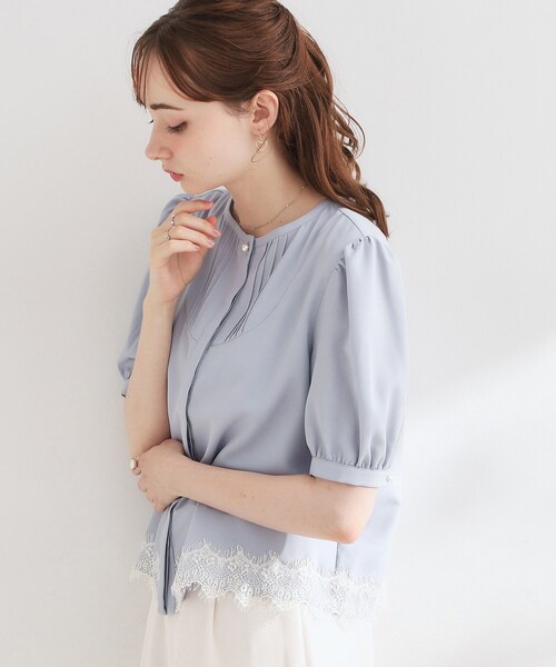 couture brooch(クチュールブローチ)の「【洗える】ピンタック 裾レース ブラウス(シャツ/ブラウス・レディース・ダークブラウン/オフホワイト/ブルー系4・36/38/40/42)」の11枚目の写真