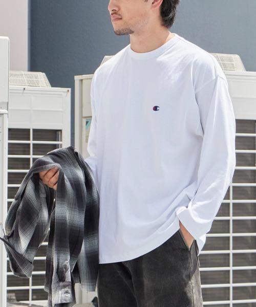 Champion（チャンピオン）の「Champion/チャンピオン LONG SLEEVE T-SHIRT ロングスリーブTシャツ 胸元ロゴ 袖ロゴ ワンポイント USAコットン ルーズシルエット ロンT 長袖 クルーネック シンプル ベーシック 2026年秋冬 秋服 冬服（Tシャツ/カットソー・メンズ・ホワイト/ブラック/ネイビー/グレー・M/L）」の10枚目の写真