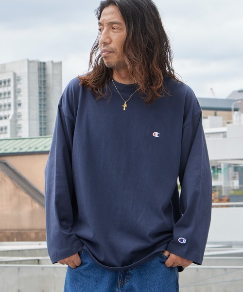 Champion（チャンピオン）の「Champion/チャンピオン LONG SLEEVE T-SHIRT ロングスリーブTシャツ 胸元ロゴ 袖ロゴ ワンポイント USAコットン ルーズシルエット ロンT 長袖 クルーネック シンプル ベーシック 2026年秋冬 秋服 冬服（Tシャツ/カットソー・メンズ・ホワイト/ブラック/ネイビー/グレー・M/L）」の21枚目の写真