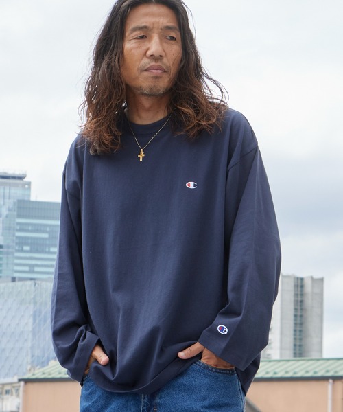 Champion（チャンピオン）の「Champion/チャンピオン LONG SLEEVE T-SHIRT ロングスリーブTシャツ 胸元ロゴ 袖ロゴ ワンポイント USAコットン ルーズシルエット ロンT 長袖 クルーネック シンプル ベーシック 2026年秋冬 秋服 冬服（Tシャツ/カットソー・メンズ・ホワイト/ブラック/ネイビー/グレー・M/L）」の20枚目の写真