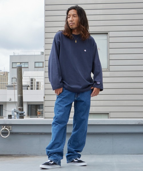 Champion（チャンピオン）の「Champion/チャンピオン LONG SLEEVE T-SHIRT ロングスリーブTシャツ 胸元ロゴ 袖ロゴ ワンポイント USAコットン ルーズシルエット ロンT 長袖 クルーネック シンプル ベーシック 2026年秋冬 秋服 冬服（Tシャツ/カットソー・メンズ・ホワイト/ブラック/ネイビー/グレー・M/L）」の16枚目の写真