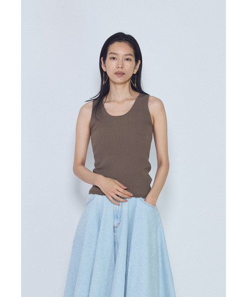 1er Arrondissement(プルミエアロンディスモン)の「スクープネックリブニットタンクトップ(ニット/セーター・レディース・カーキ/オフホワイト/ブラック系その他3・FREE)」の5枚目の写真
