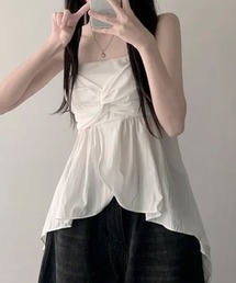 ツイストデザイン アシンメトリーヘム キャミトップス