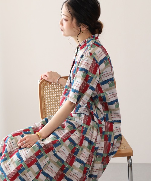 KILKI(キルキー)の「kilki スタンドフリルカラー半袖ワンピース ペインター(ワンピース・レディース・レッド系その他/グリーン系その他・FREE)」の2枚目の写真