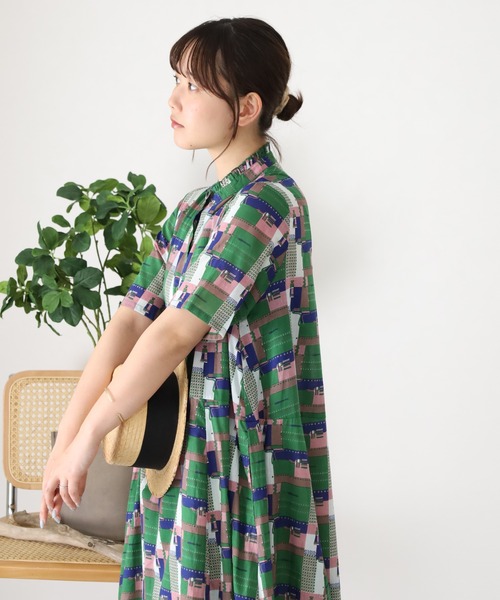 KILKI(キルキー)の「kilki スタンドフリルカラー半袖ワンピース ペインター(ワンピース・レディース・レッド系その他/グリーン系その他・FREE)」の7枚目の写真